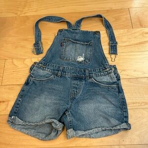 Adorable Levi’s XS overalls